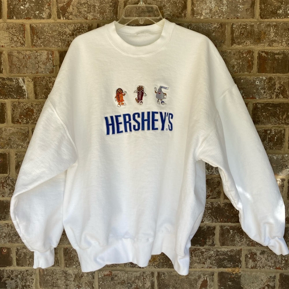 Vintage Hershey's White Sweatshirt with Multicolor Characters